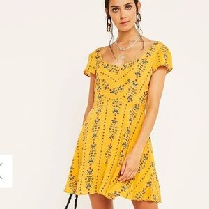 Urban Outfitters Finnegan Yellow floral mini dress small